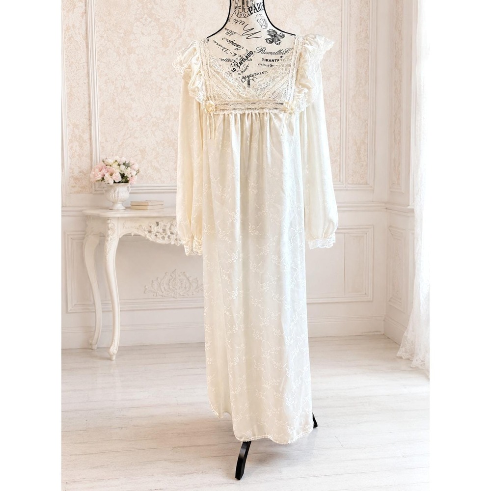 Vintage Carole Hochman Nightgown Satin Lace White Women's Small Semi Sheer